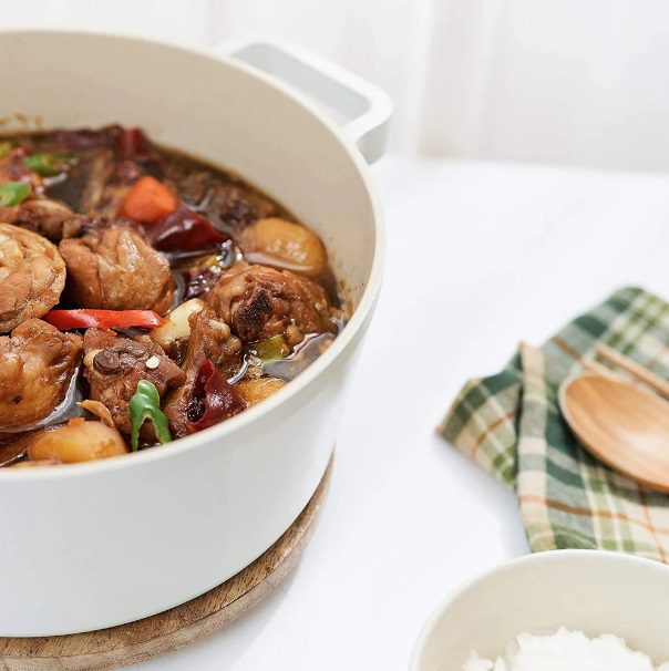 Neoflam stockpot in use